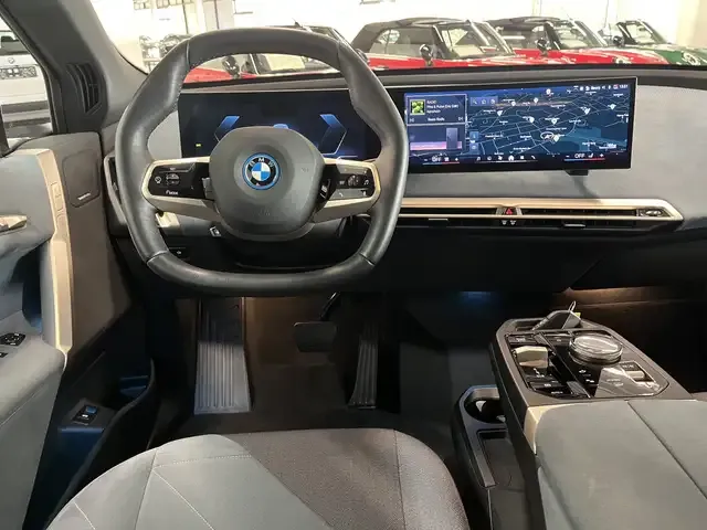 BMW iX