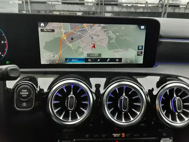 Mercedes-Benz A 220