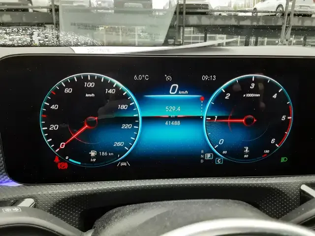 Mercedes-Benz A 220
