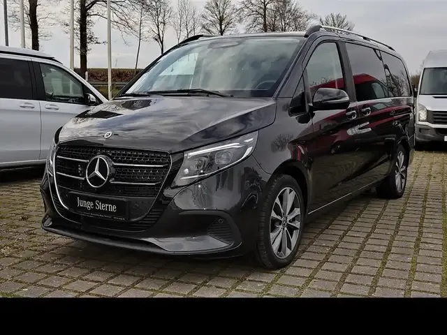Mercedes-Benz V 220