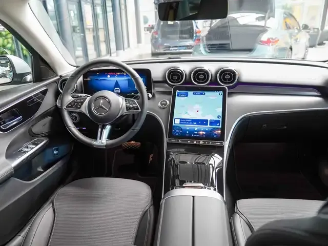 Mercedes-Benz C 220