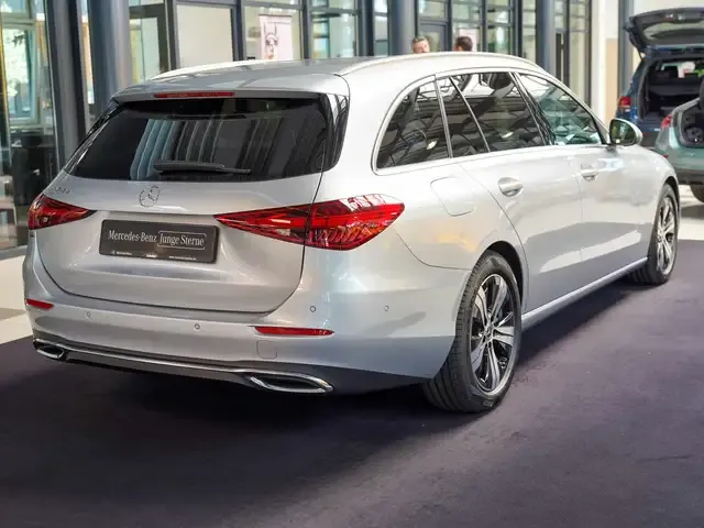 Mercedes-Benz C 220