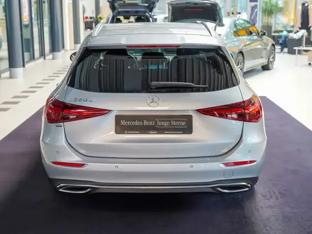 Mercedes-Benz C 220