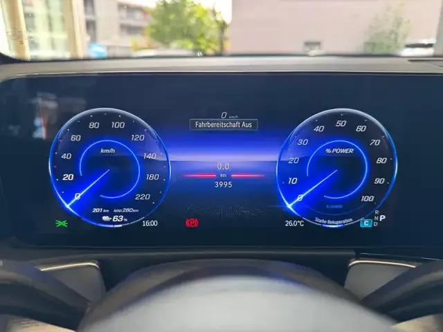 Mercedes-Benz EQB 300