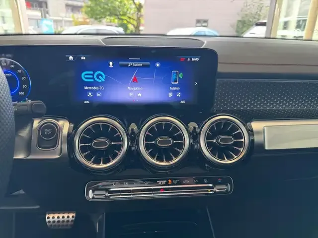 Mercedes-Benz EQB 300