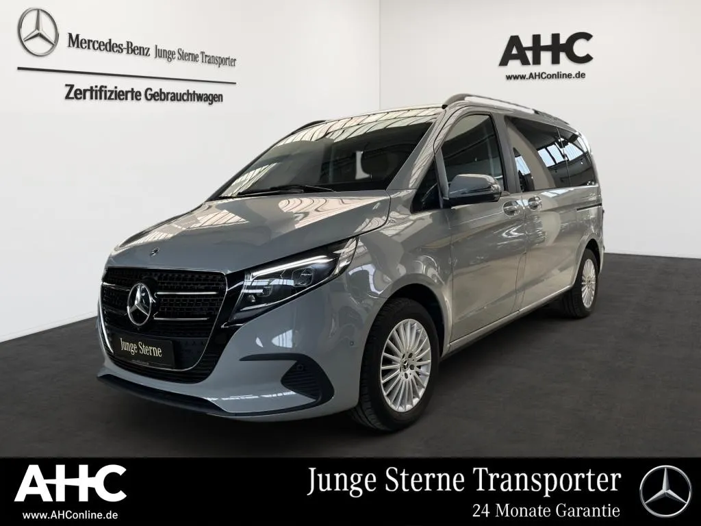 Mercedes-Benz V 220