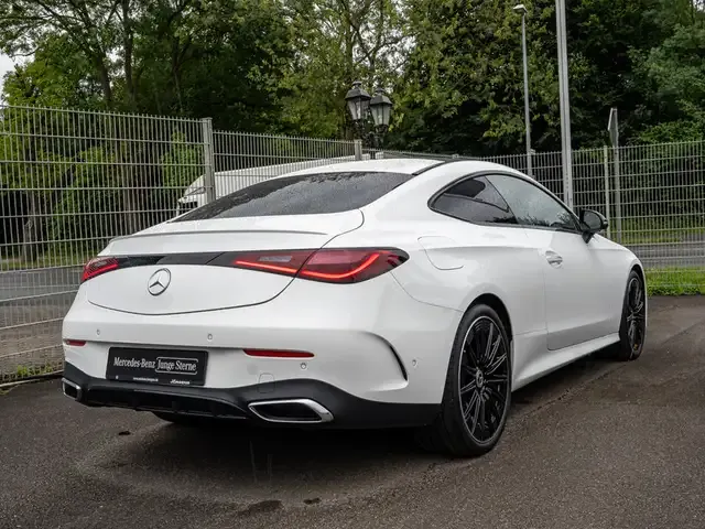 Mercedes-Benz CLE 300