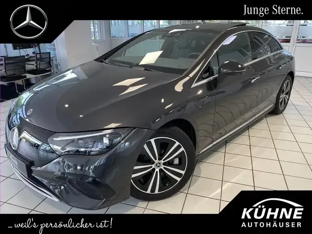 Mercedes-Benz EQE 300