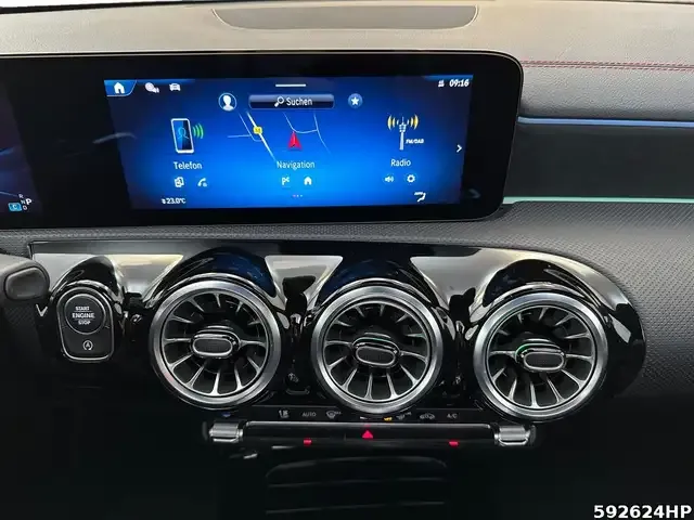 Mercedes-Benz CLA 35 AMG