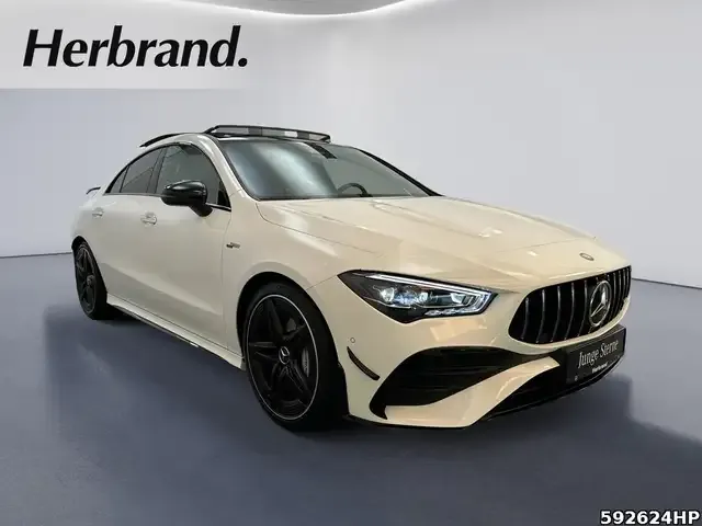Mercedes-Benz CLA 35 AMG