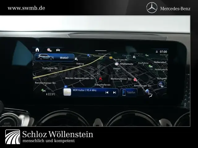 Mercedes-Benz GLB 220