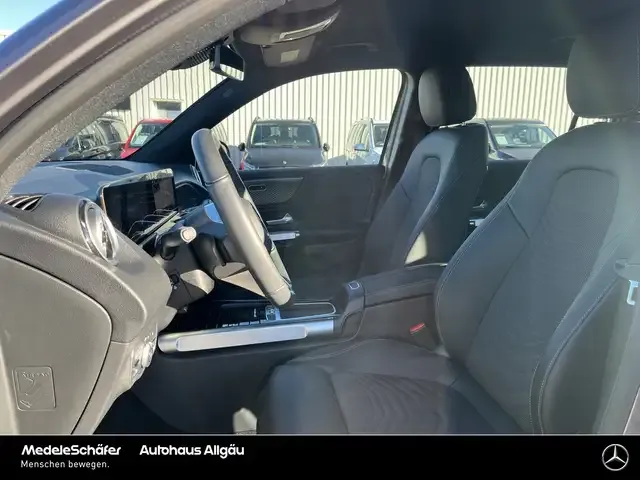 Mercedes-Benz EQB 350