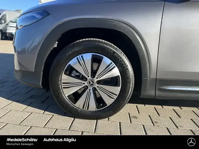 Mercedes-Benz EQB 350
