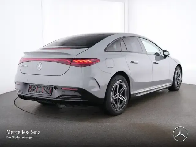 Mercedes-Benz EQE 300