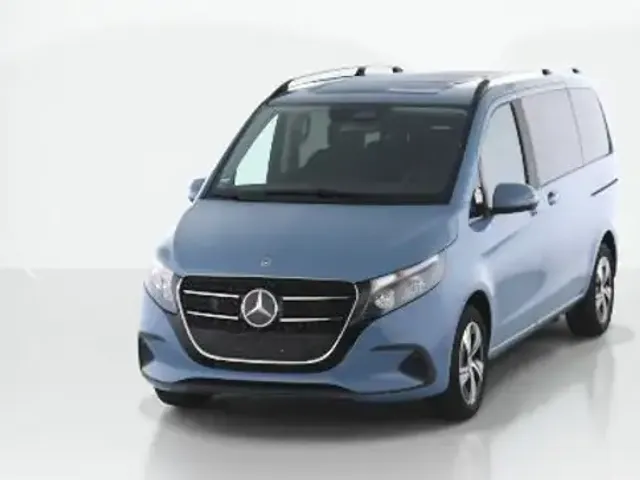 Mercedes-Benz V 220