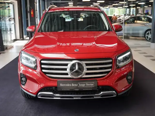 Mercedes-Benz GLB 200