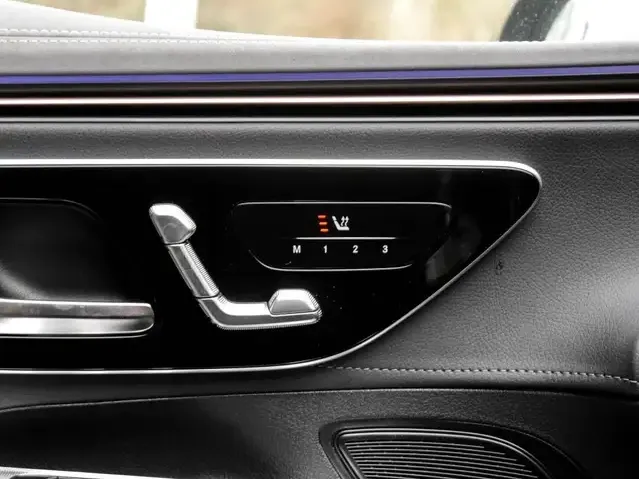 Mercedes-Benz EQE 300