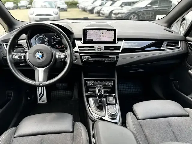 BMW 220