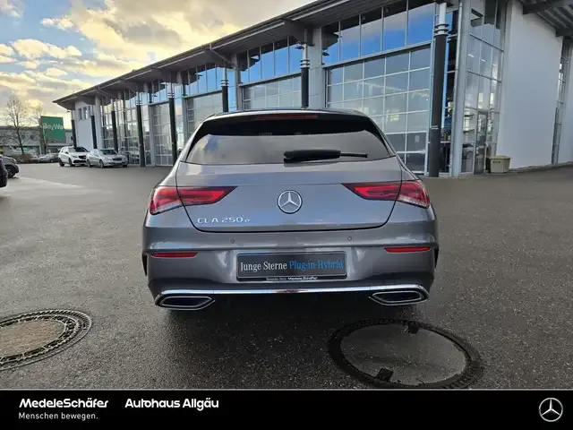 Mercedes-Benz CLA 250