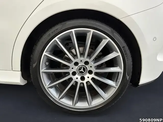 Mercedes-Benz B 220
