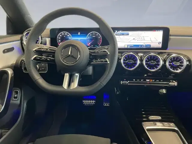 Mercedes-Benz CLA 200