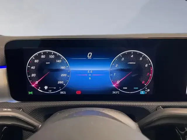 Mercedes-Benz CLA 200