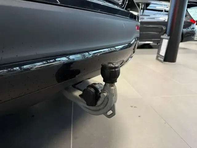 Mercedes-Benz GLB 220