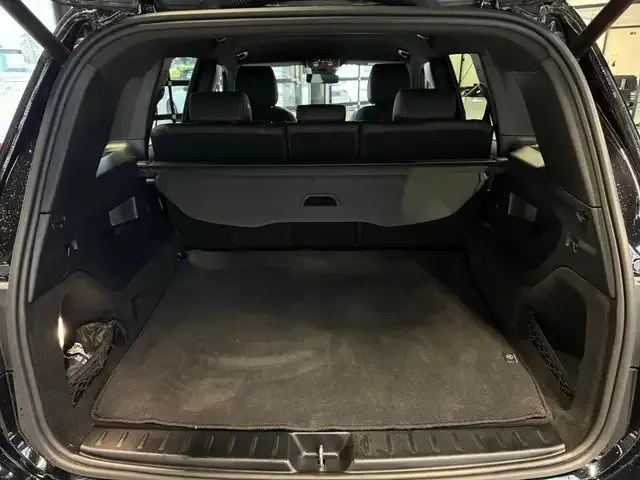 Mercedes-Benz GLB 220