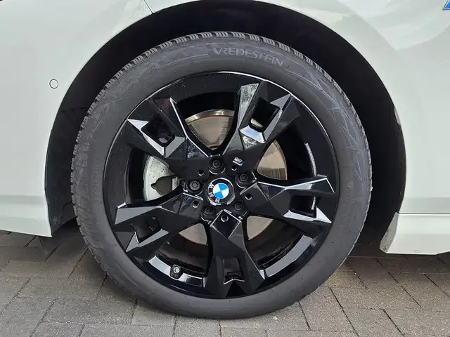 BMW 114