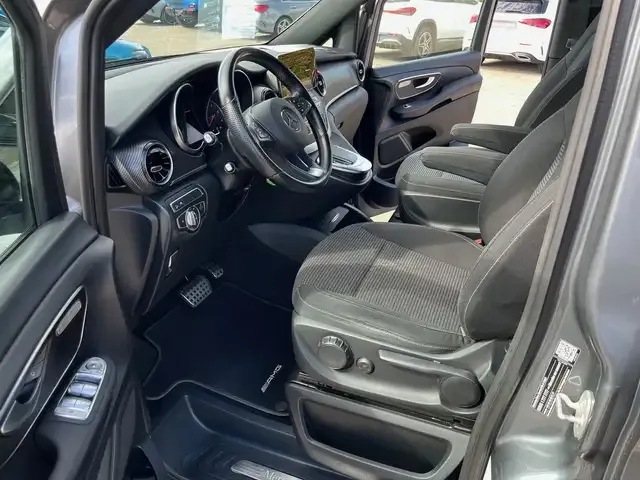 Mercedes-Benz V 250