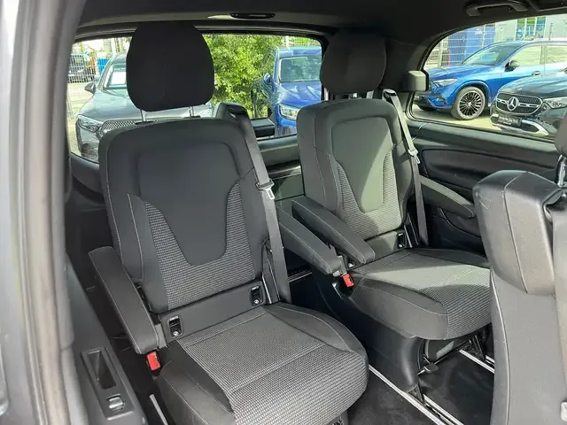 Mercedes-Benz V 250