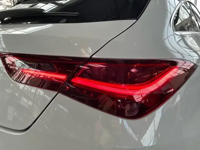 Mercedes-Benz CLA 180