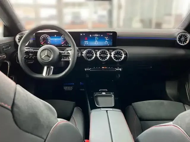 Mercedes-Benz CLA 180