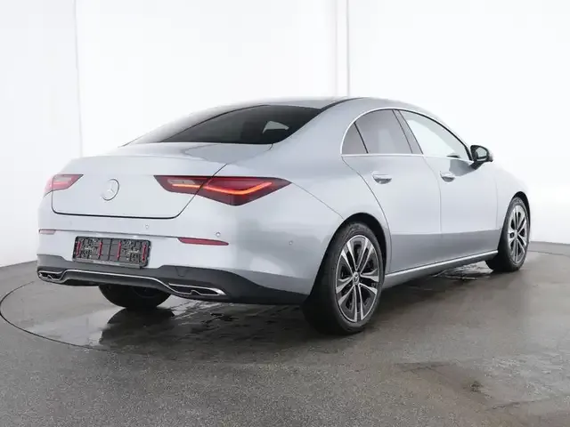 Mercedes-Benz CLA 180