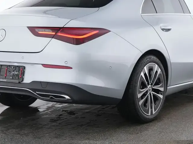 Mercedes-Benz CLA 180