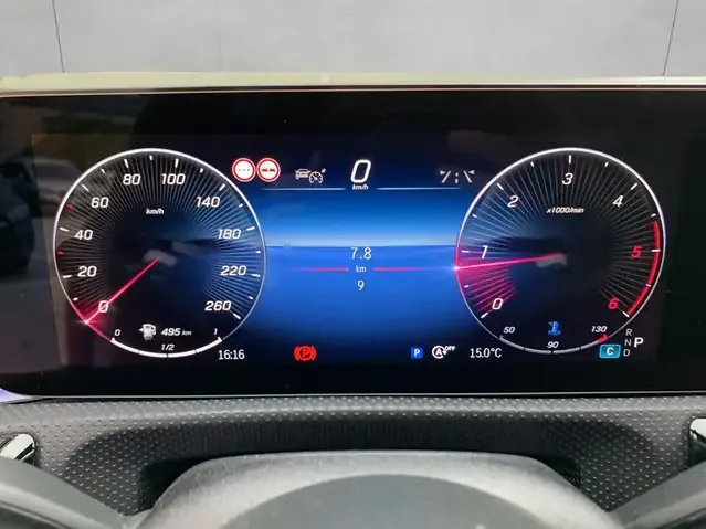 Mercedes-Benz CLA 200