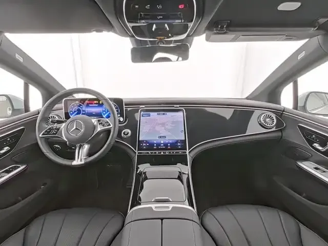 Mercedes-Benz EQE 300