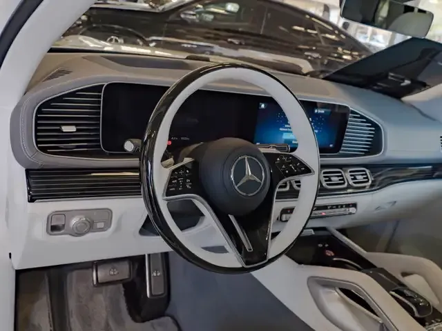 Mercedes-Benz GLS 600