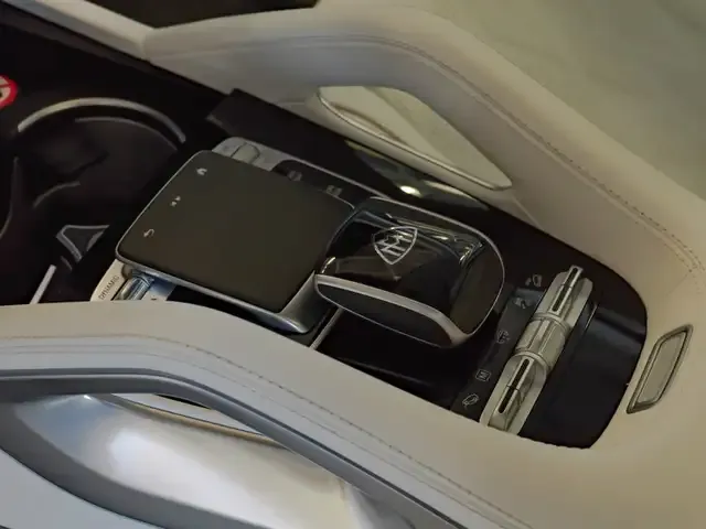 Mercedes-Benz GLS 600