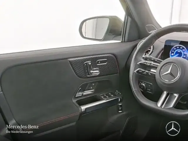 Mercedes-Benz EQB 300