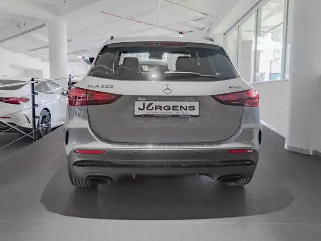 Mercedes-Benz GLA 250