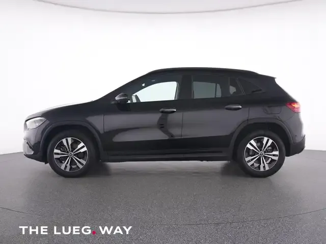 Mercedes-Benz GLA 220