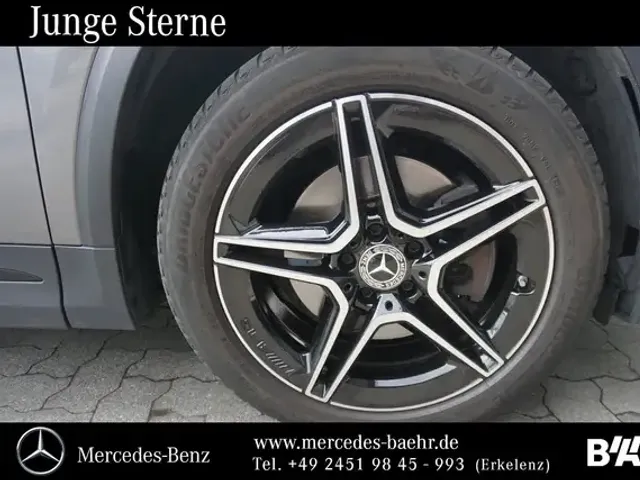 Mercedes-Benz GLA 220