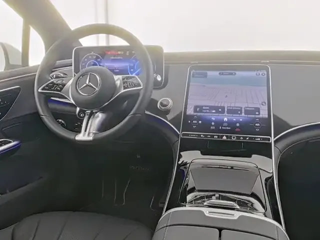 Mercedes-Benz EQE 300