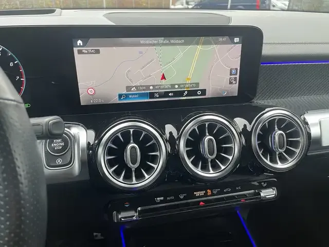 Mercedes-Benz GLB 250