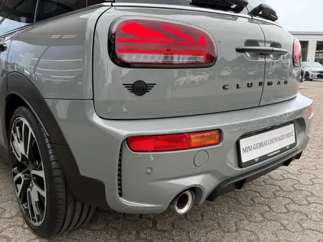 MINI John Cooper Works Clubman