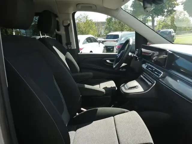 Mercedes-Benz EQV 300