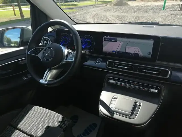 Mercedes-Benz EQV 300