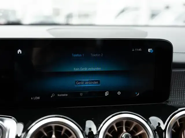 Mercedes-Benz EQB 350
