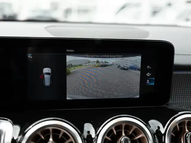 Mercedes-Benz EQB 350